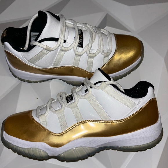 AIR JORDAN 11 XI RETRO LOW NEW SIZE 9.5 CLOSING CEREMONY WHITE GOLD  B-GRADE - Picture 4 of 4